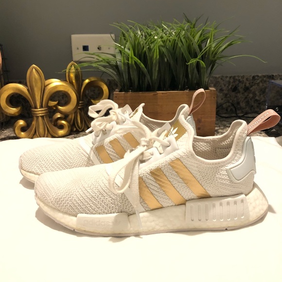 nmd r1 cloud white copper metallic